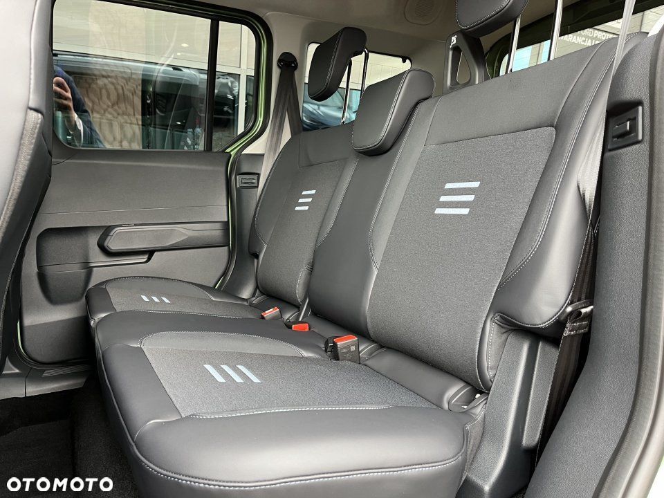 Ford Tourneo Courier - 18