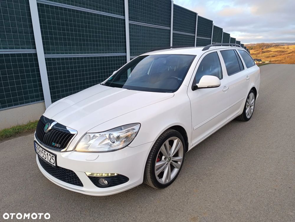 Skoda Octavia 2.0 TDI CR DPF RS - 8