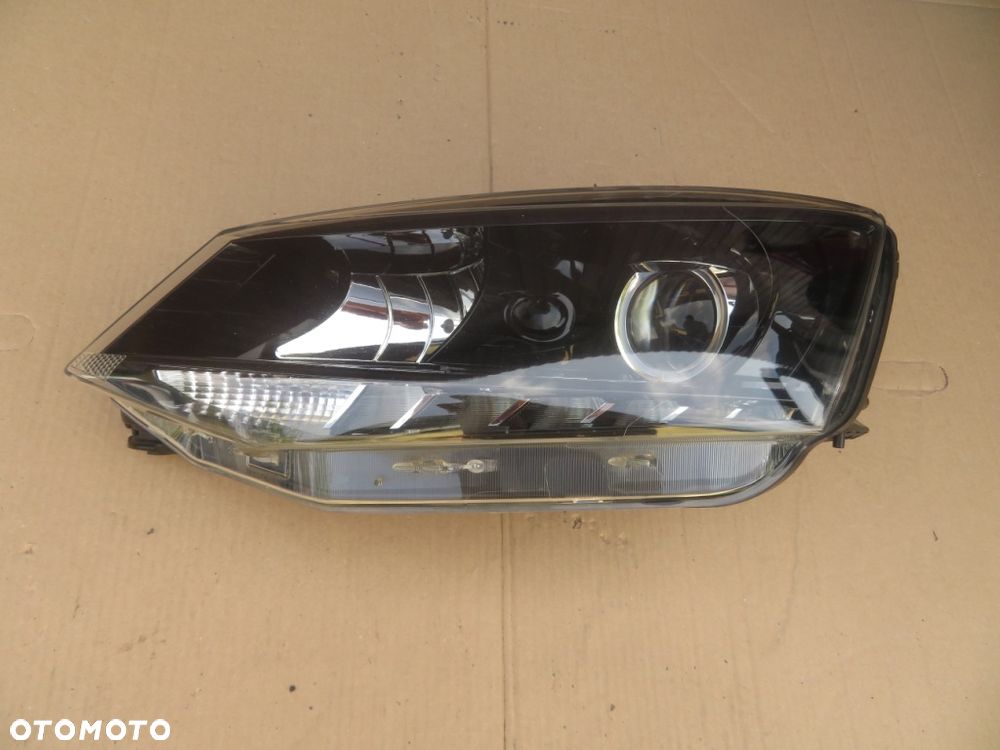 REFLEKTOR LEWY SKODA FABIA III 6V1 SOCZEWKA LED 14-18R 6V1941015B DEMONTAŻ KRAKÓW - 8