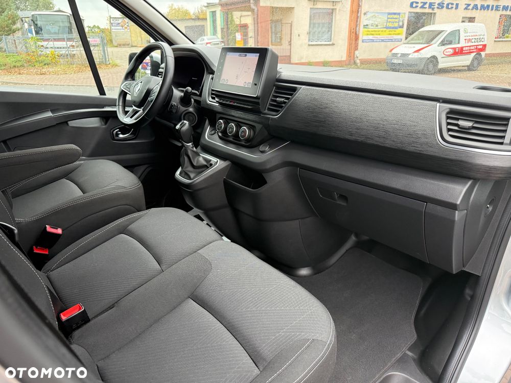 Renault Trafic Grand 2.0 dCi EDC - 11