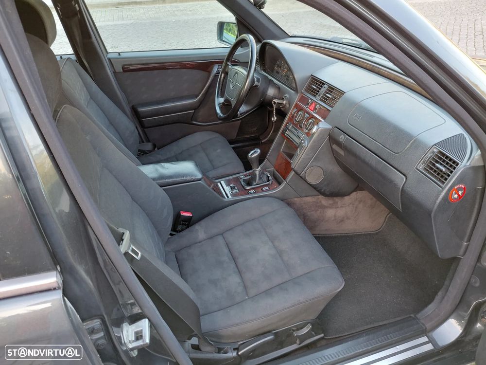 Mercedes-Benz C 200 D Elegance - 18