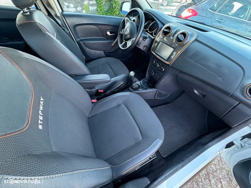 Dacia Sandero 0.9 TCe SL Stepway of Life Bi-Fuel - 9