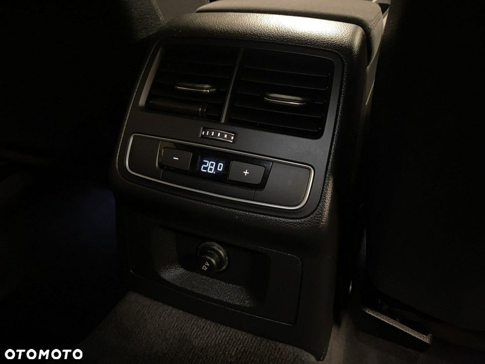 Audi A4 Limousine - 17