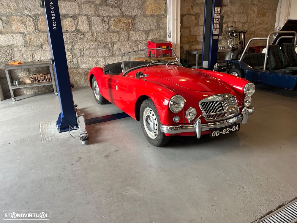 MG MGA - 10