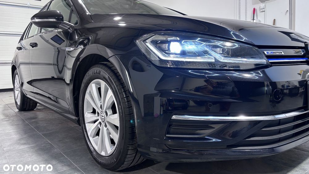 Volkswagen Golf - 35