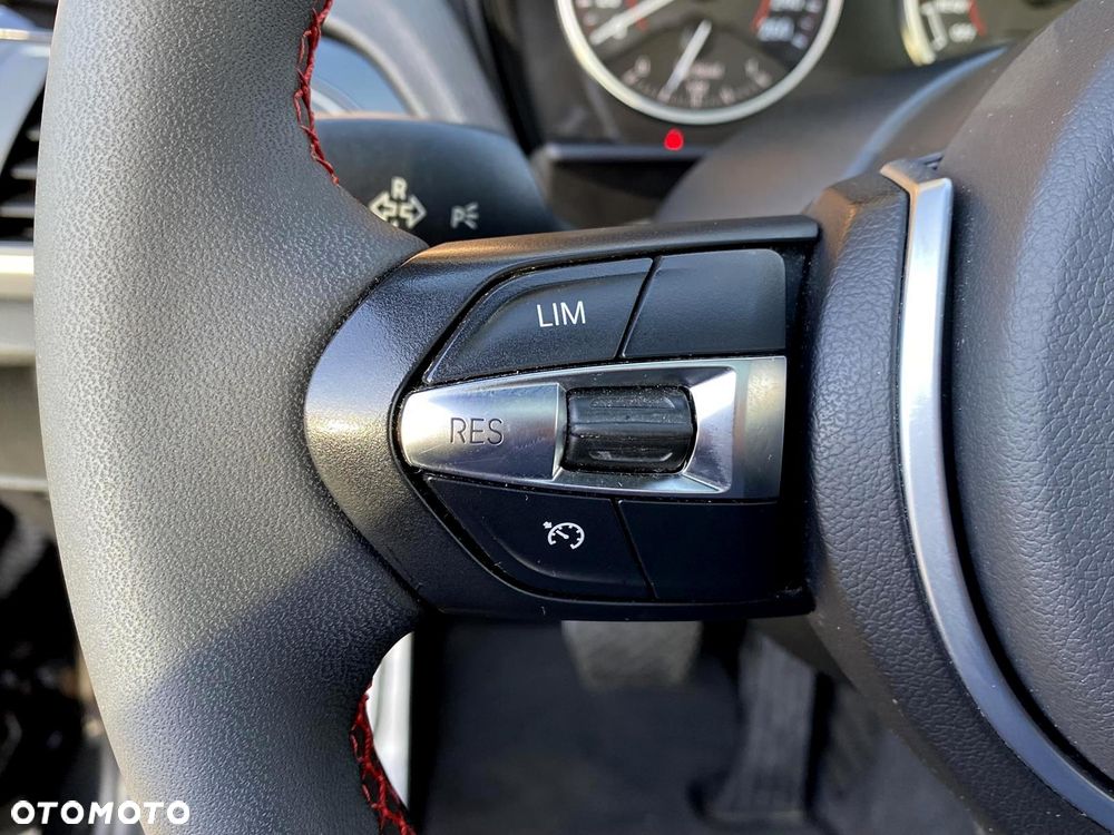 BMW Seria 1 120d M Sport - 33