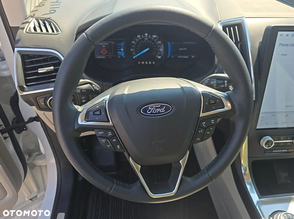 Ford Edge - 13