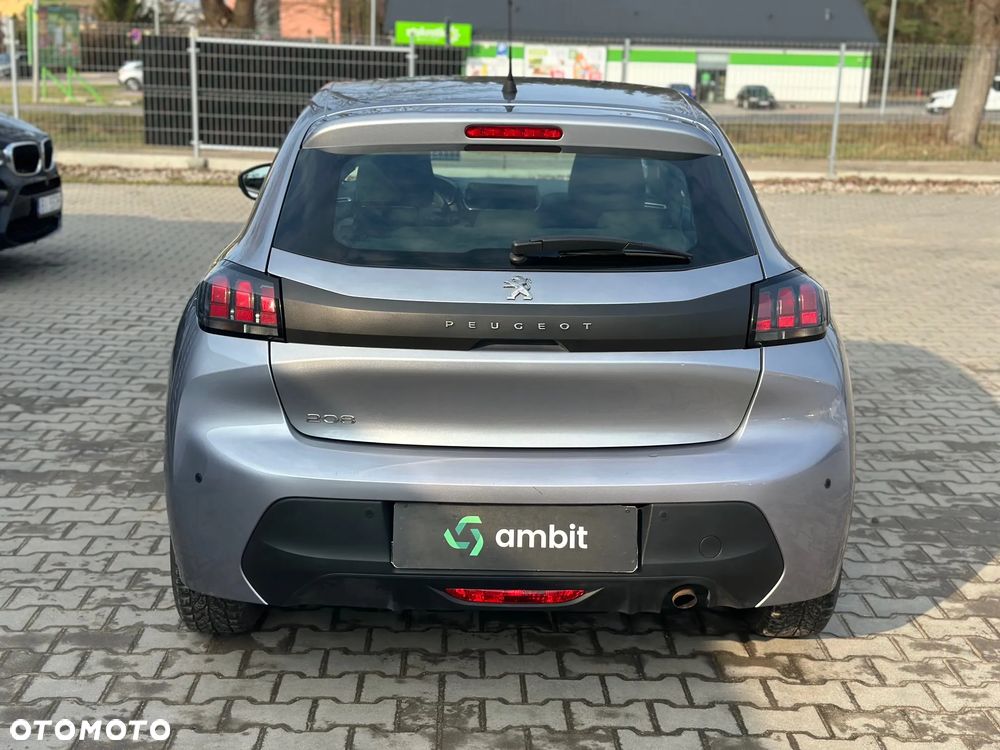Peugeot 208 - 6
