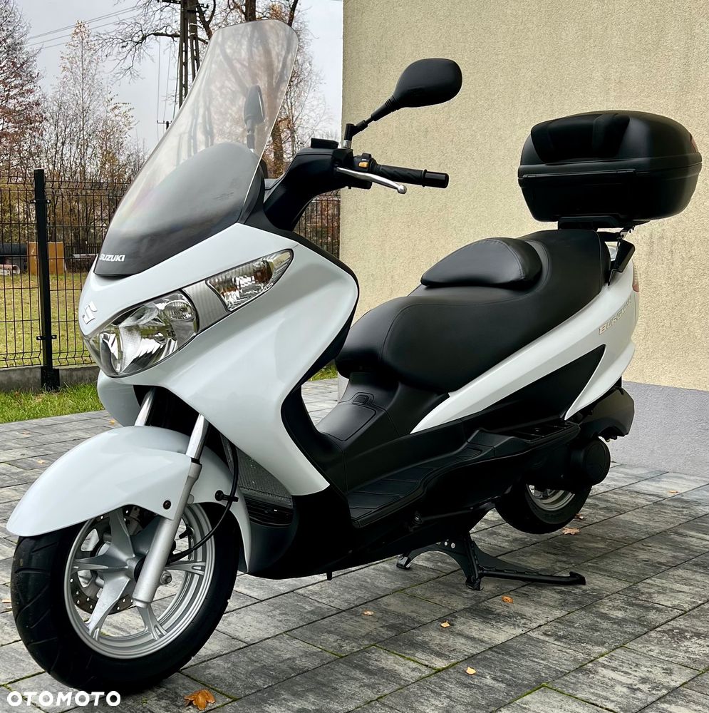 Suzuki Burgman - 7
