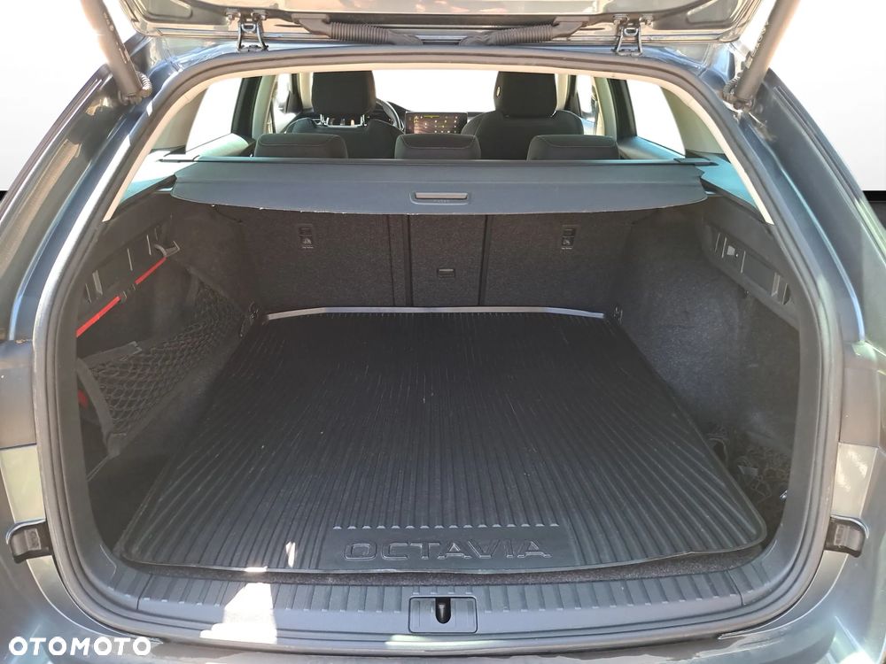 Skoda Octavia 2.0 TSI 4x4 Style DSG - 12