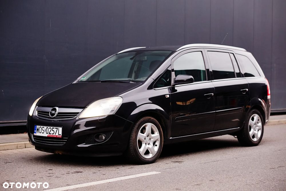 Opel Zafira 1.8 Cosmo - 1