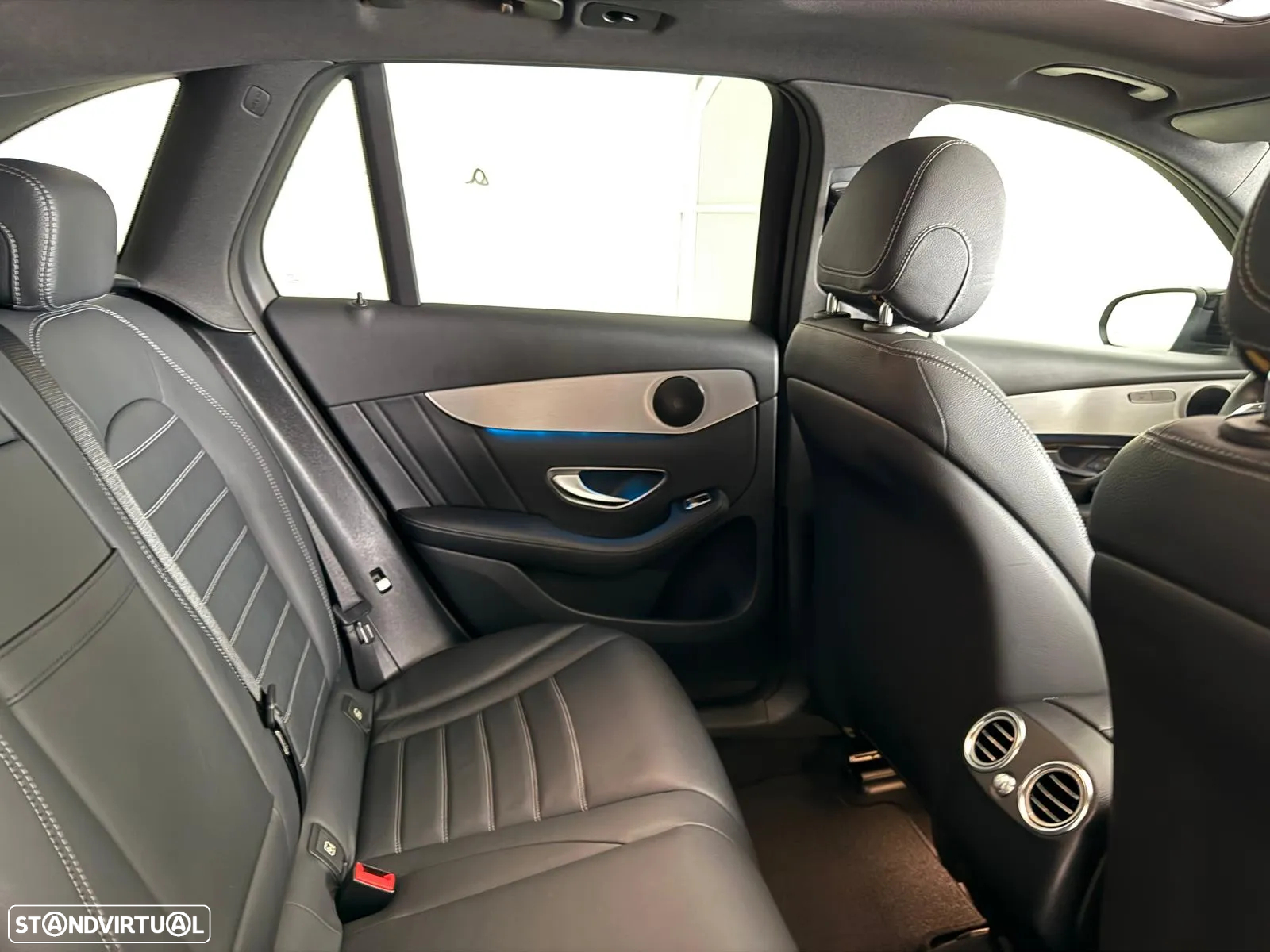 Mercedes-Benz GLC 250 d 4Matic 9G-TRONIC AMG Line - 54