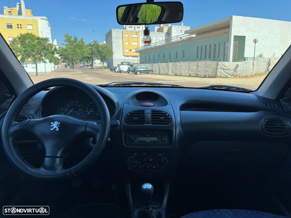 Peugeot 206 1.1 XT - 15