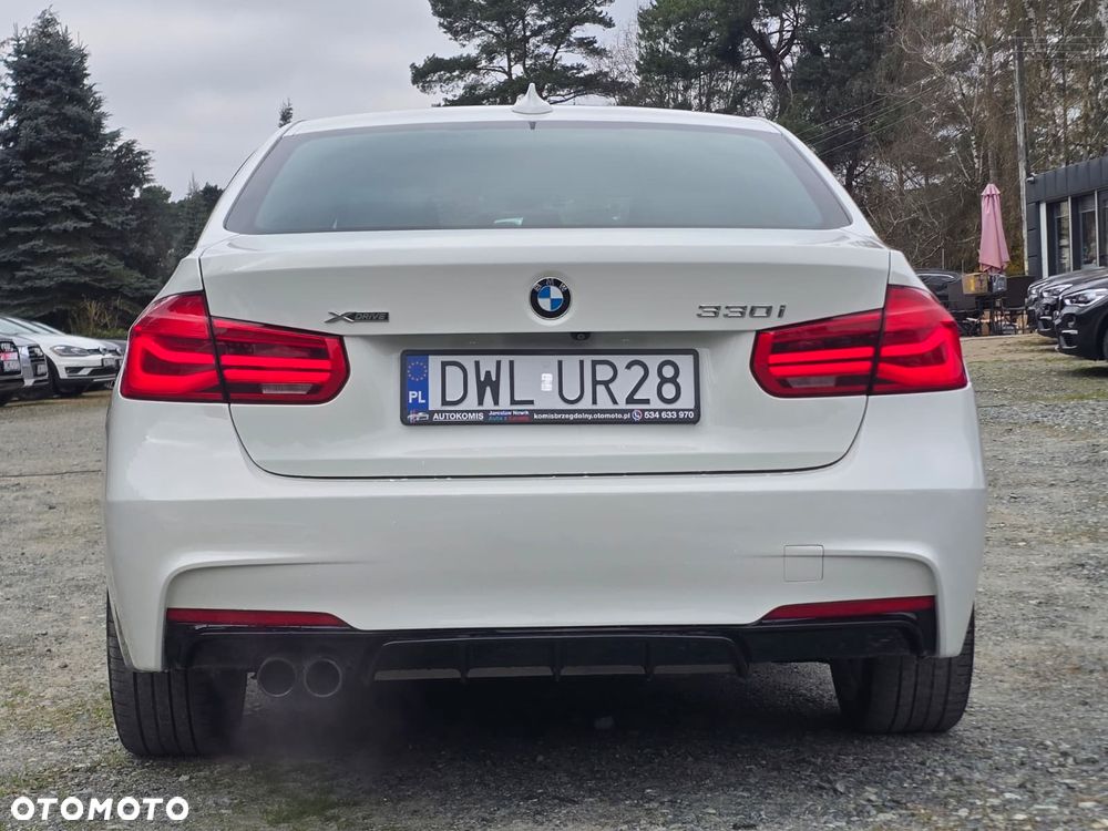 BMW Seria 3 330i Edition M Sport Shadow - 18