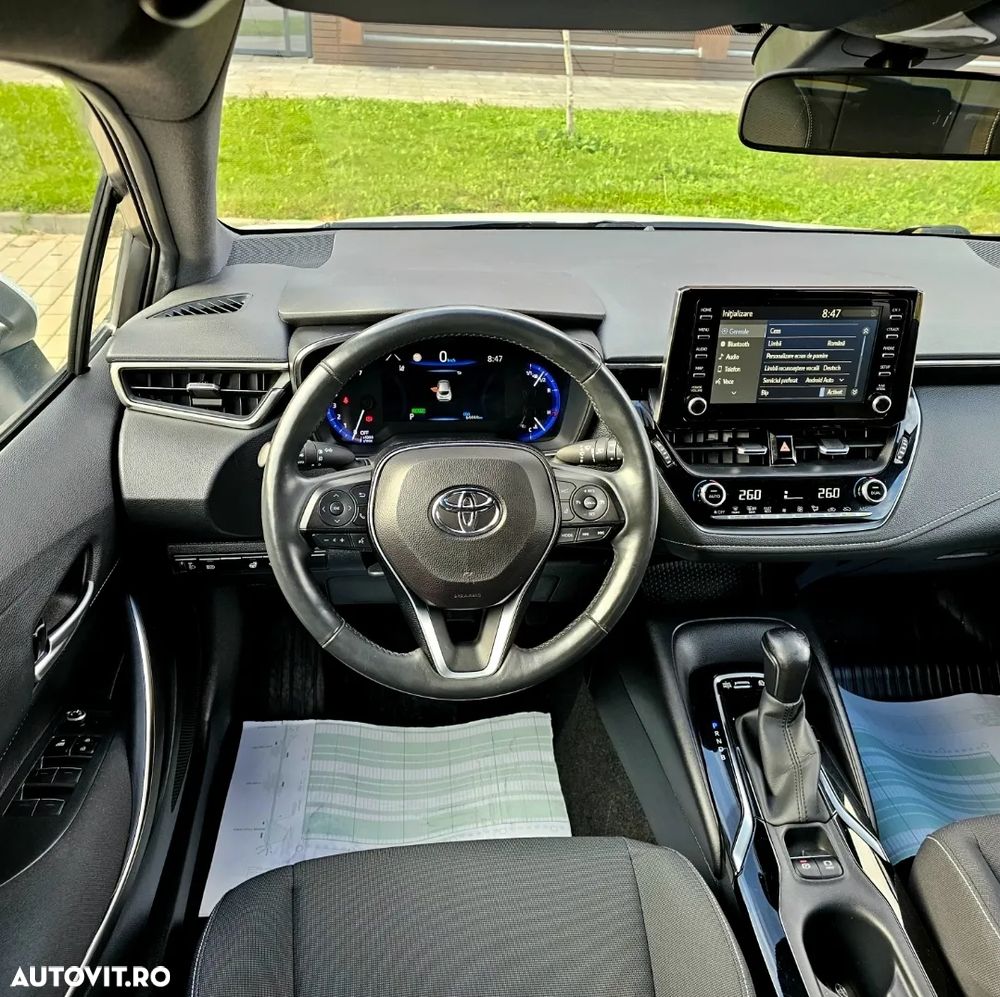 Toyota Corolla 1.8 Hybrid Business Edition - 12