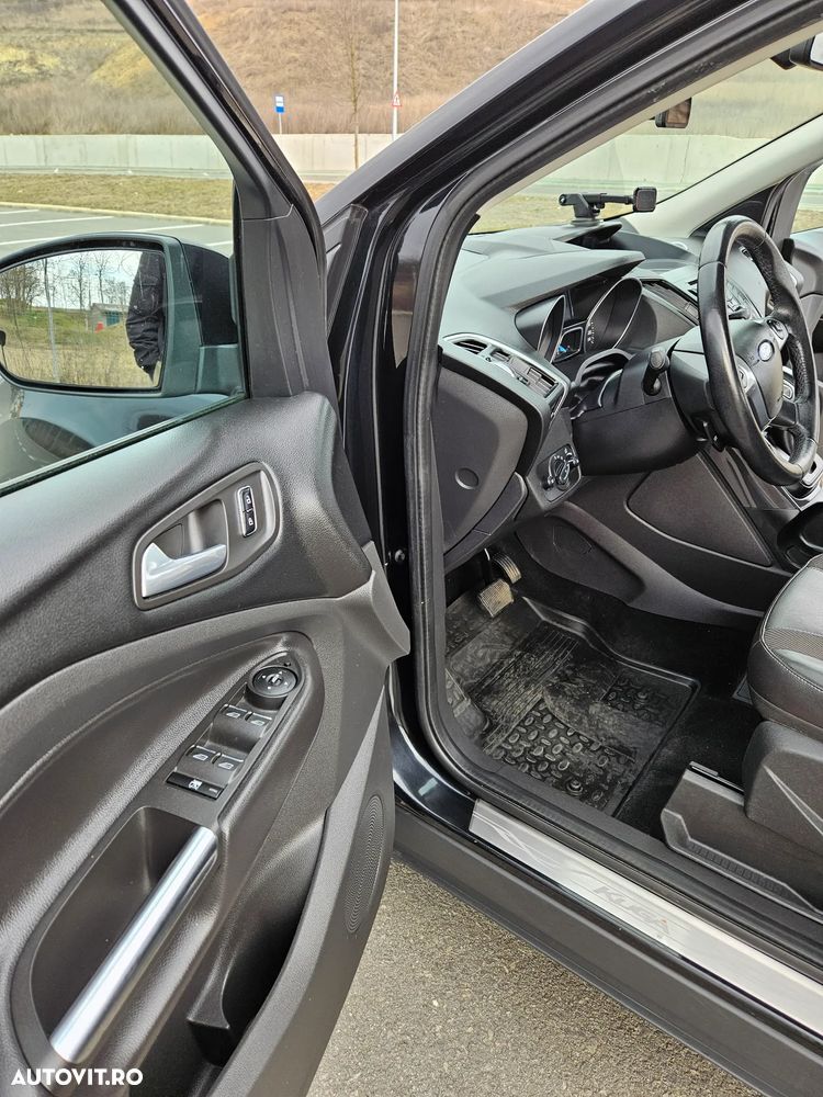 Ford Kuga 2.0 TDCi Powershift 4WD Titanium - 19