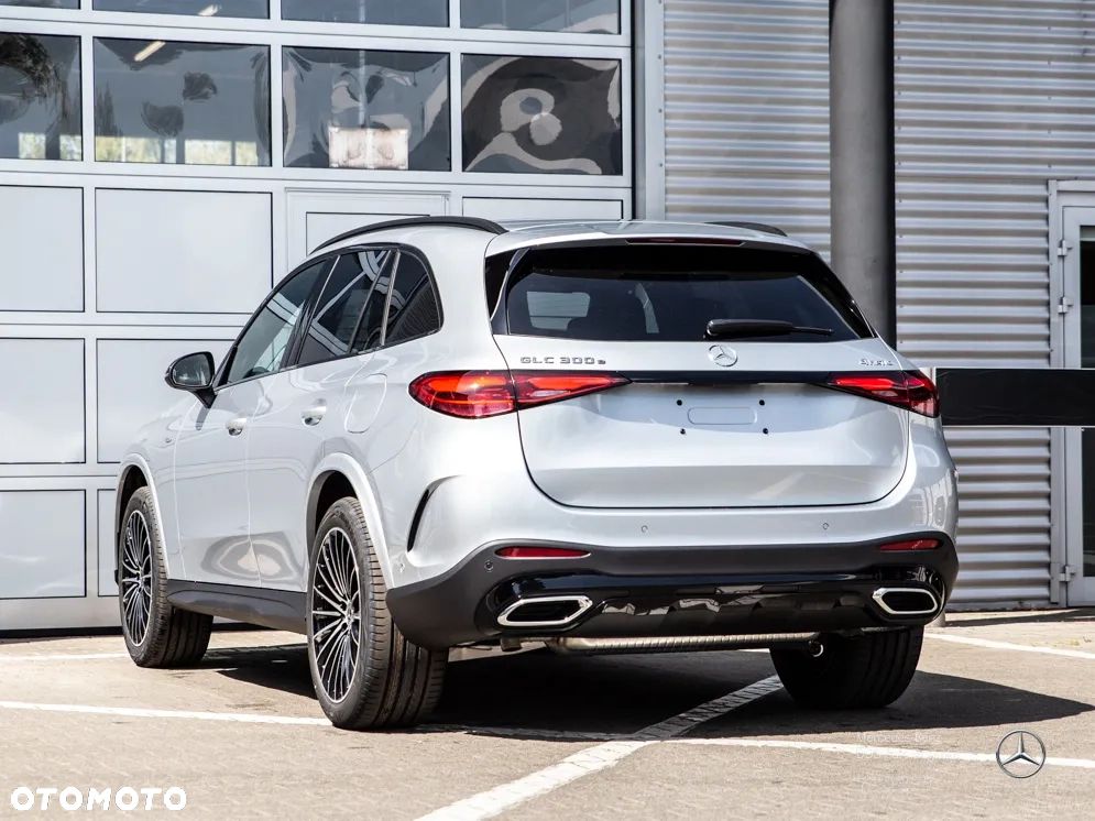 Mercedes-Benz GLC 300 e 4-Matic AMG Line - 5