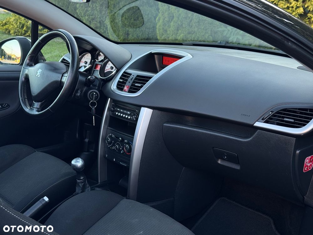Peugeot 207 CC 120 VTi Premium - 32
