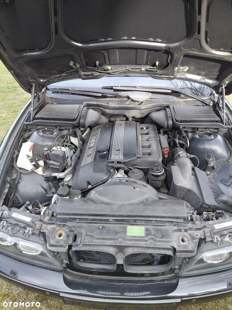 BMW Seria 5 525i - 8
