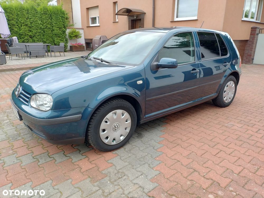 Volkswagen Golf 1.6 Automatik Trendline - 1