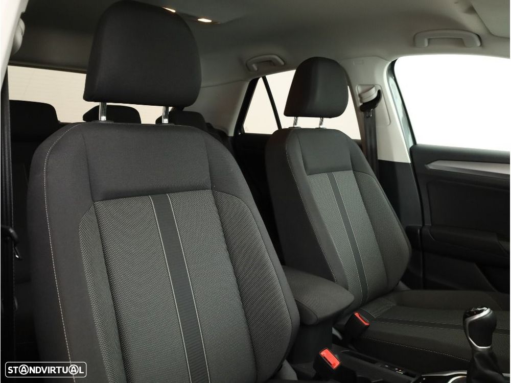 VW T-Roc 1.0 TSI Urban - 23