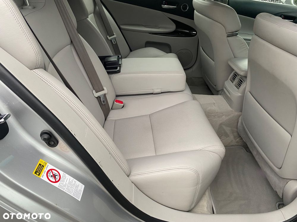 Lexus GS 300 Luxury Line - 32