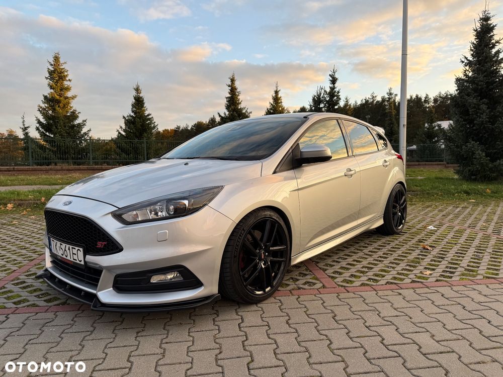 Ford Focus 2.0 EcoBoost ST-2 - 1