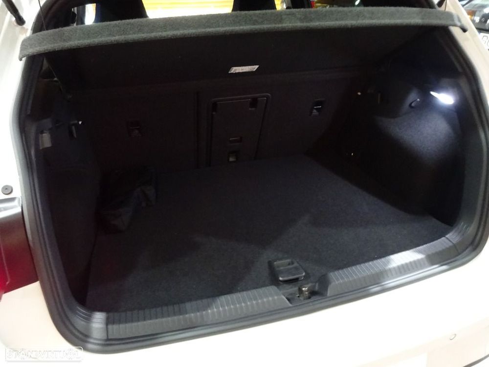 VW Golf 1.4 TSI GTE DSG - 36