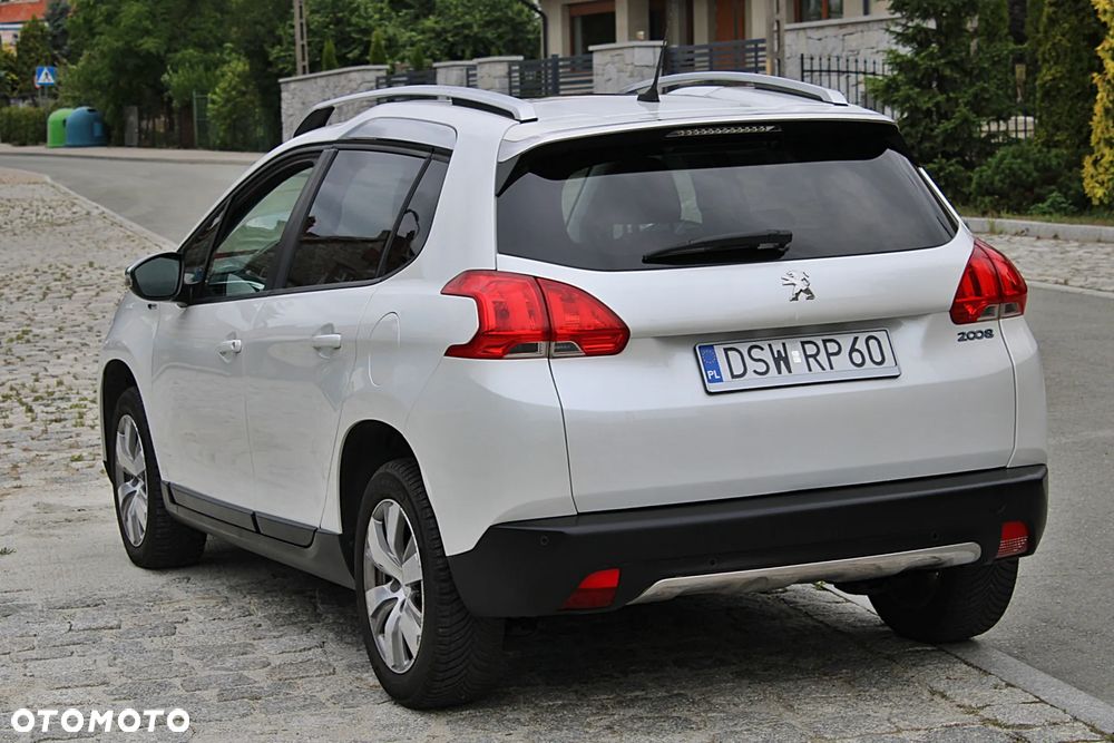 Peugeot 2008 - 8