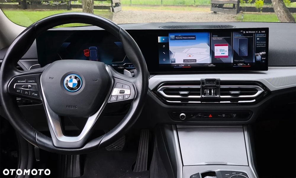 BMW Seria 3 330e PHEV xDrive - 12