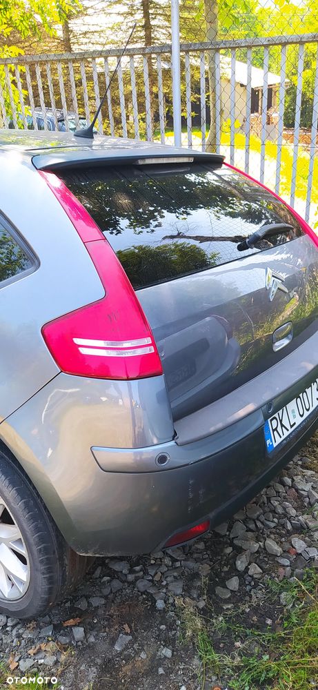 Citroën C4 HDi 110 FAP EGS6 Exclusive - 4