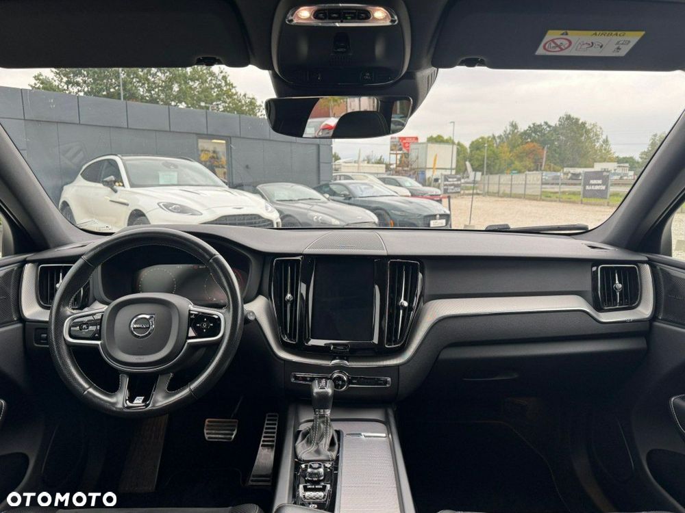 Volvo XC 60 D5 AWD R-Design - 12