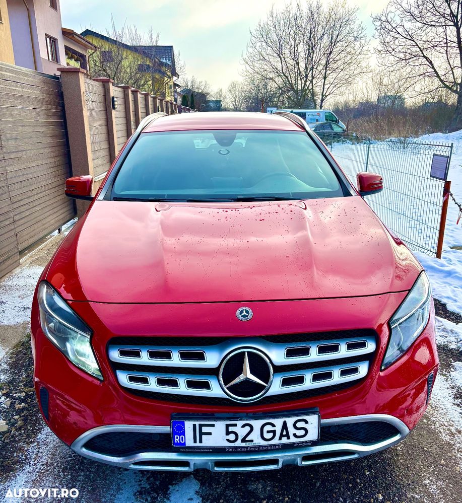 Mercedes-Benz GLA - 9