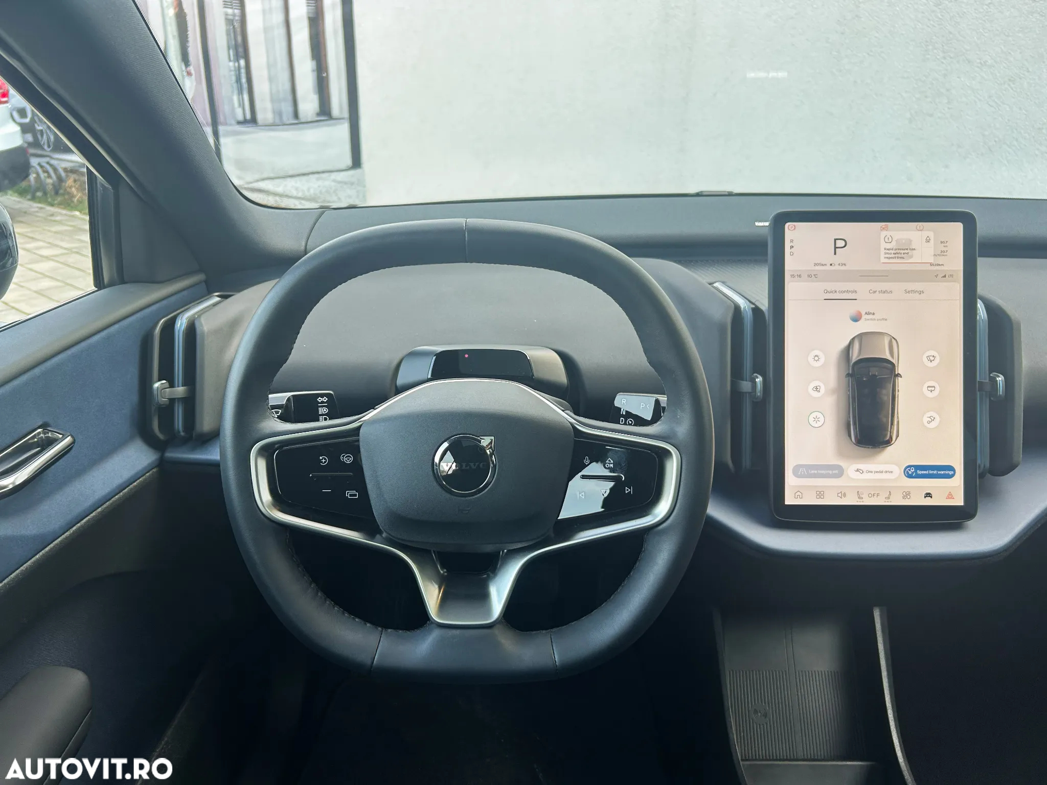 Volvo EX30 Single Motor Extended Range Ultra - 18