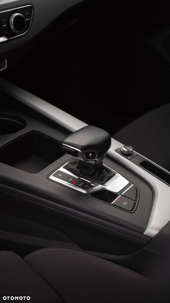 Audi A4 Limousine 35 TFSI mHEV S Line S tronic - 14