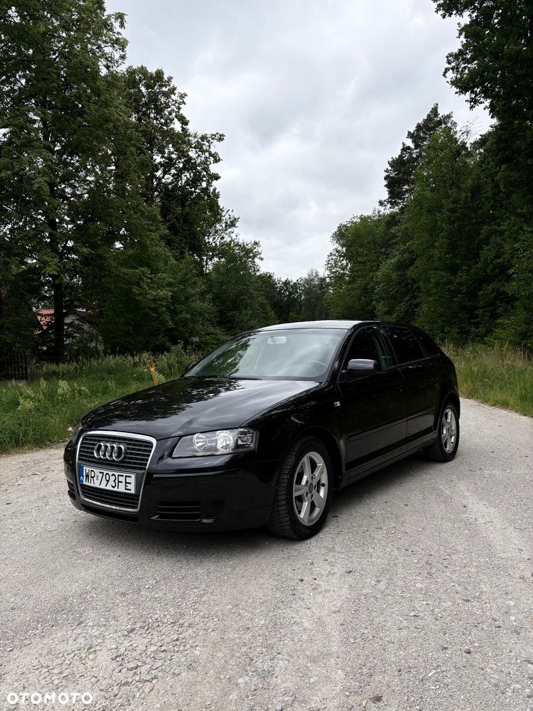 Audi A3 Sportback 1.6 Ambiente - 1