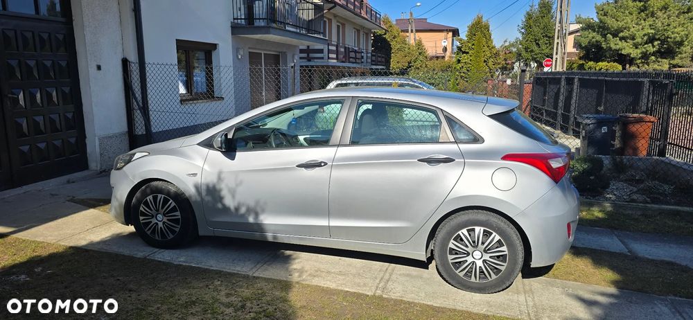 Hyundai i30 1.4 CRDi Advantage - 3