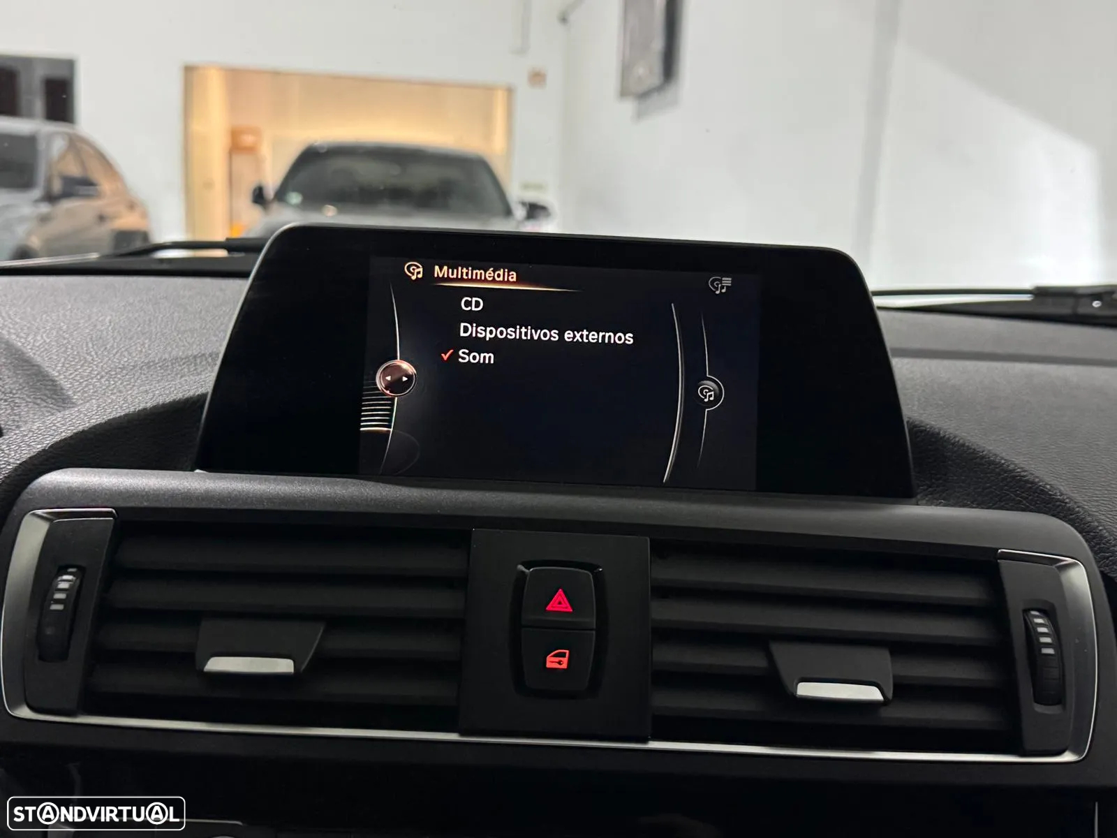 BMW 116 d Pack M - 32