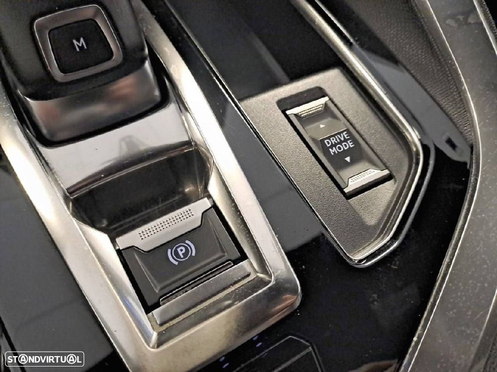 Peugeot 5008 1.5 BlueHDi GT EAT8 - 23