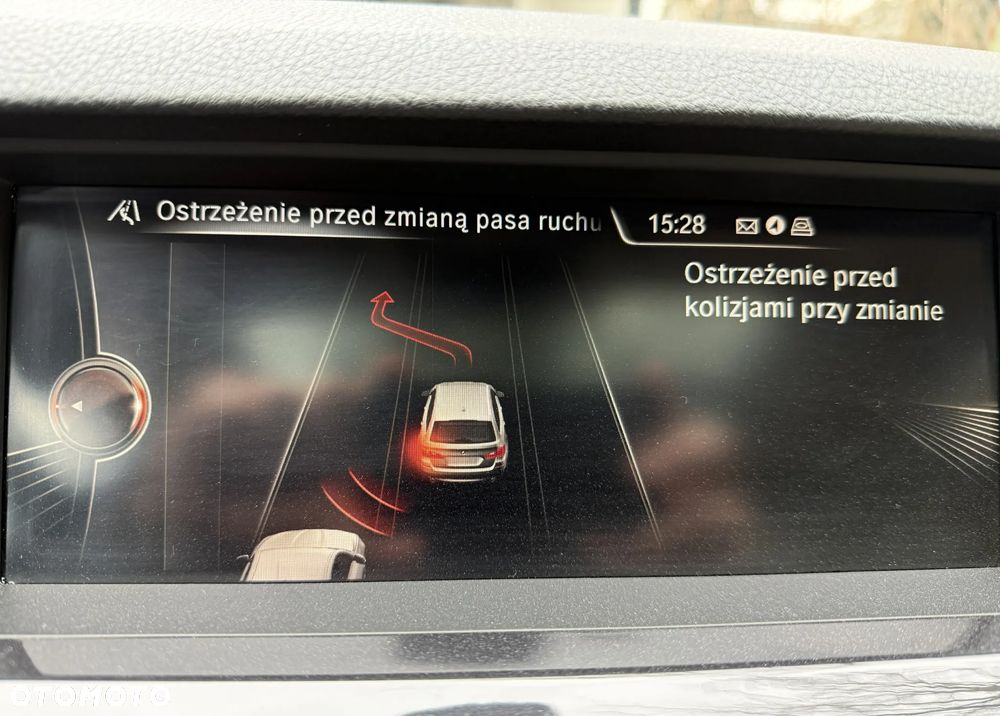 BMW Seria 5 520d xDrive - 29