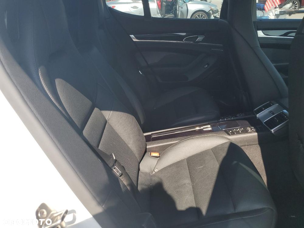 Porsche Panamera S E-Hybrid - 11