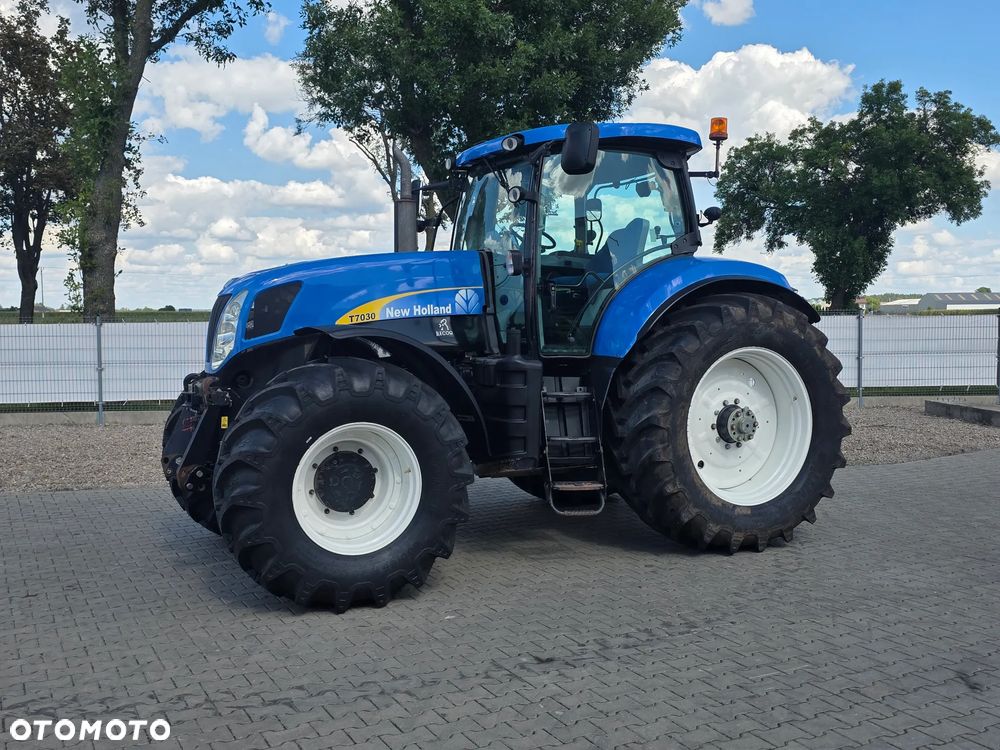 New Holland T7030 PC 2011R - 27
