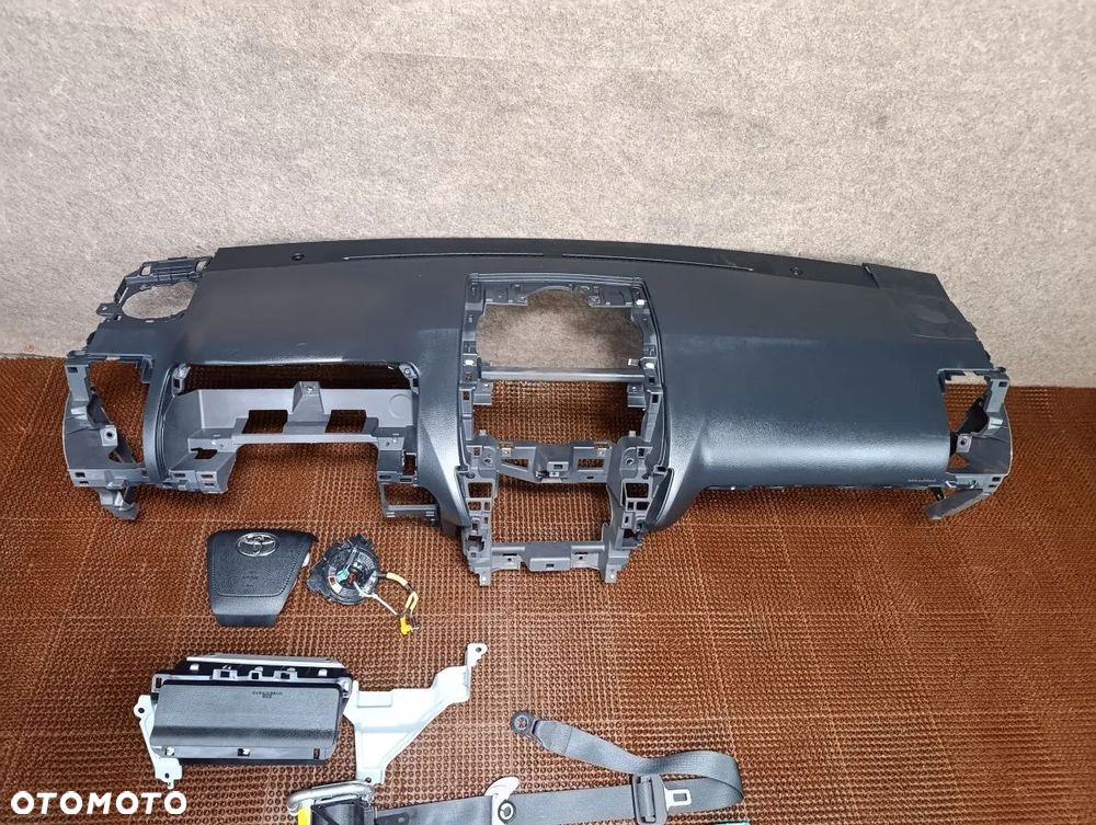 TOYOTA LAND CRUISER 150 18-24r Poduszki Powietrzne AirBag Deska Pasy - 2