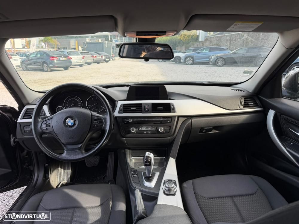 BMW 318 d Auto Line Sport - 4