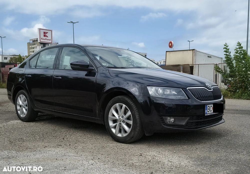 Skoda Octavia 1.4 TSI ELEGANCE DSG - 2