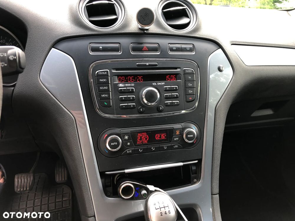 Ford Mondeo 2.0 TDCi Ambiente - 8