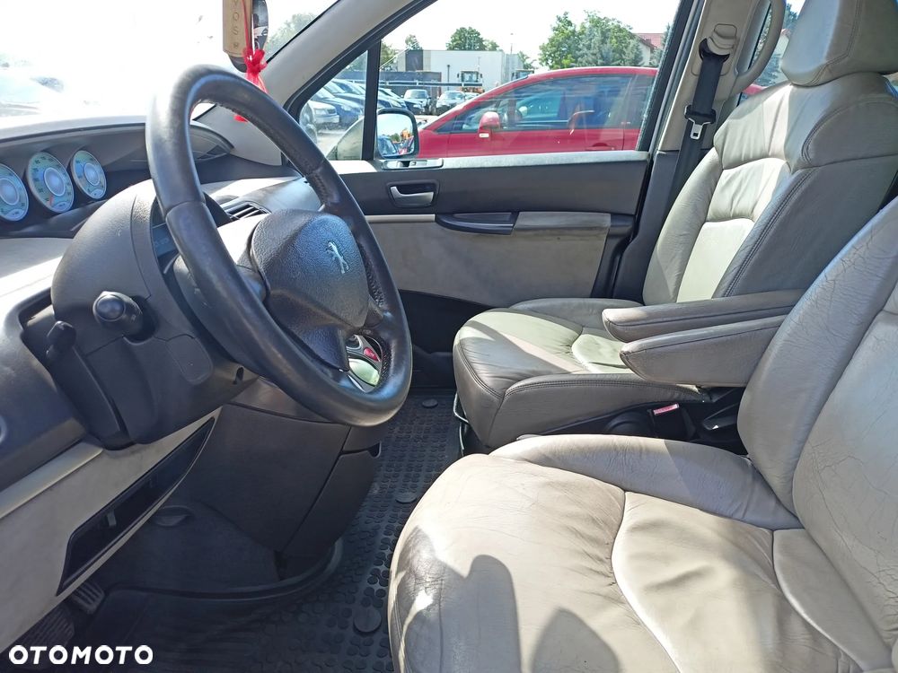 Peugeot 807 - 7