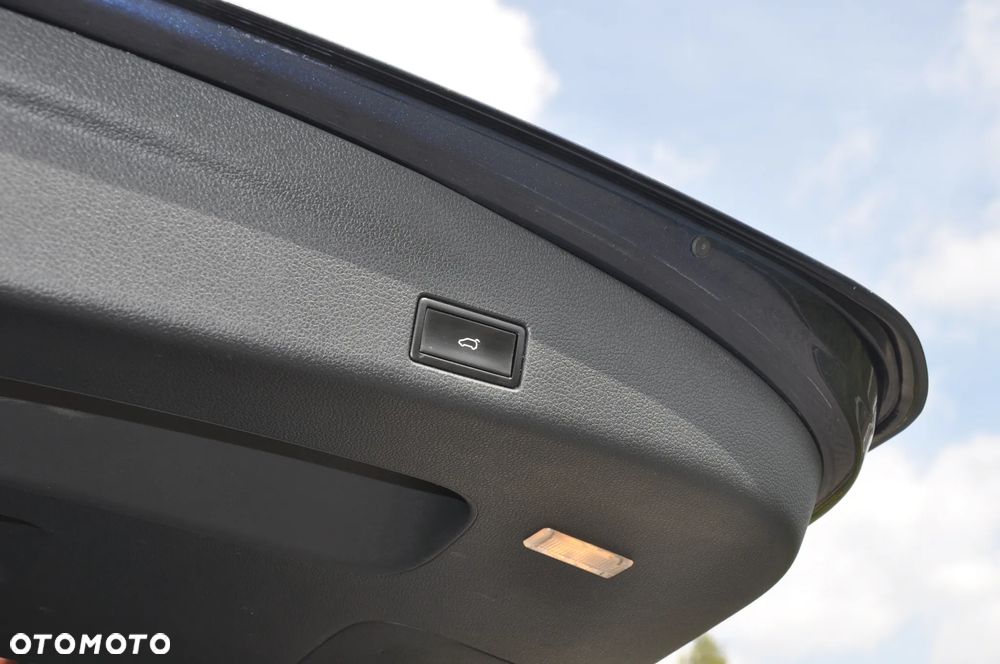 Volkswagen Sharan 2.0 TDI Blue Motion Highline - 30