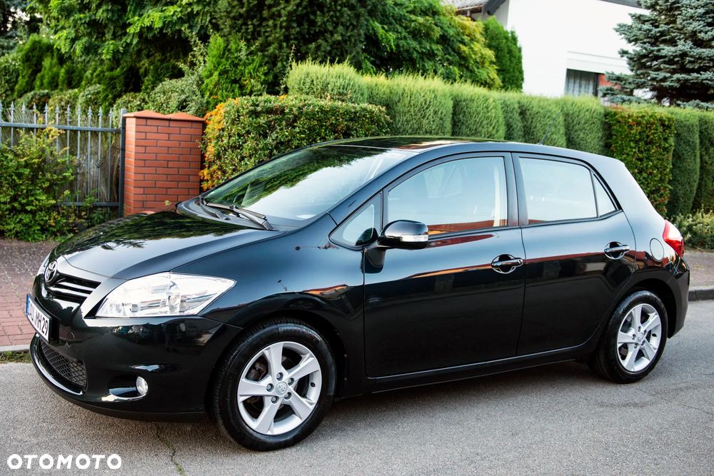 Toyota Auris 1.6 Executive - 9