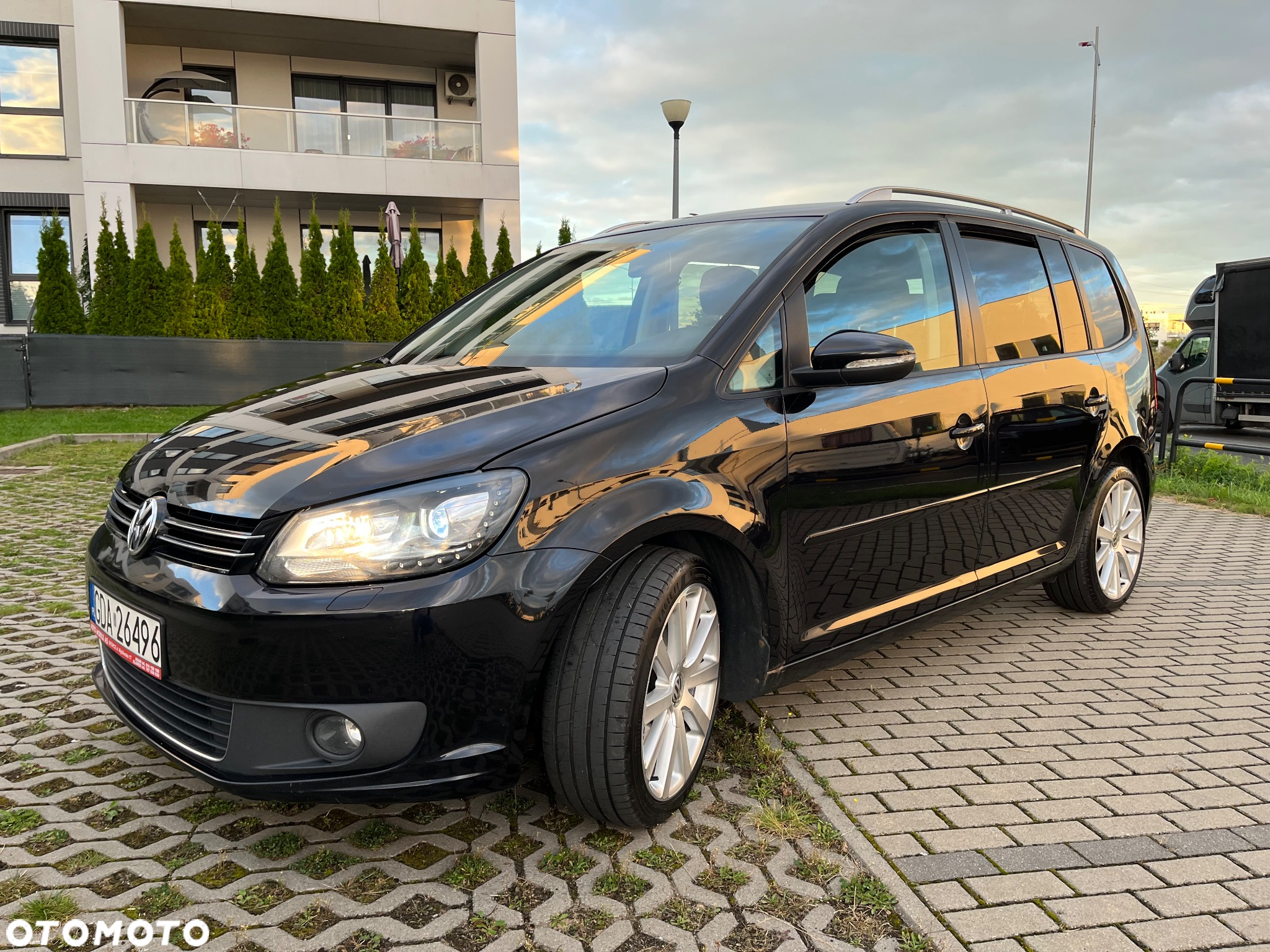 Volkswagen Touran 2.0 TDI DPF Highline - 6